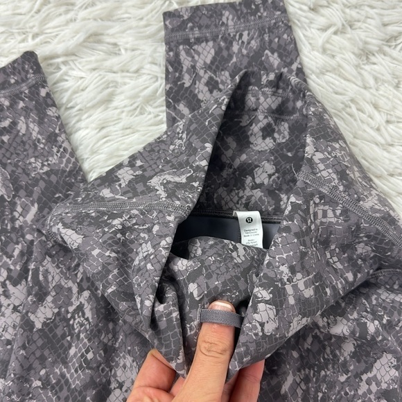 Lululemon Wunder Train High-Rise Tight 25" Hideaway Camo Lunar Rock Multi - Picture 3 of 5